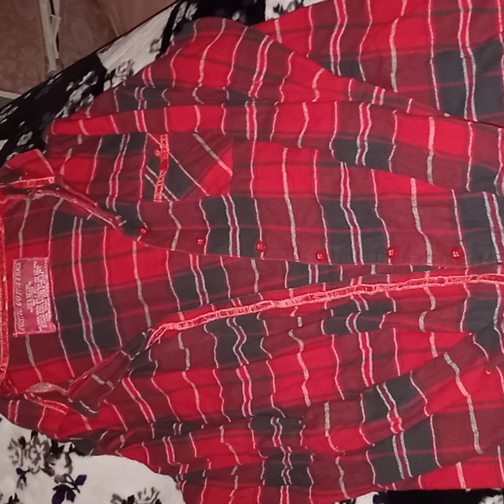 Women's Plaid Button Up Shirt
